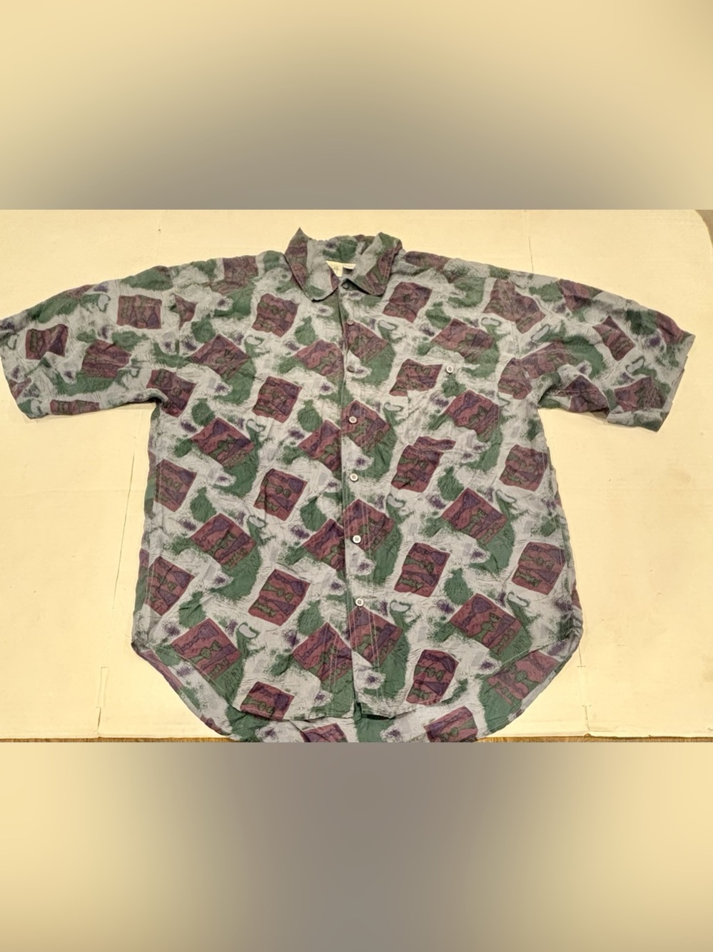 Stussy 100% silk Men's Geometric Button Down Shirt Size Medium
